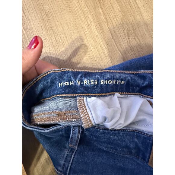 American Eagle Women’s Distressed Medium Wash Shorts W26 - Picture 4 of 8